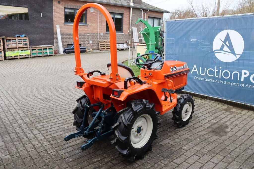 Minitraktor Kubota B-40 4WD Diesel 14 PS