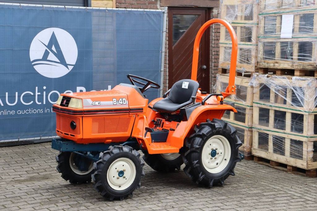 Minitraktor Kubota B-40 4WD Diesel 14 PS