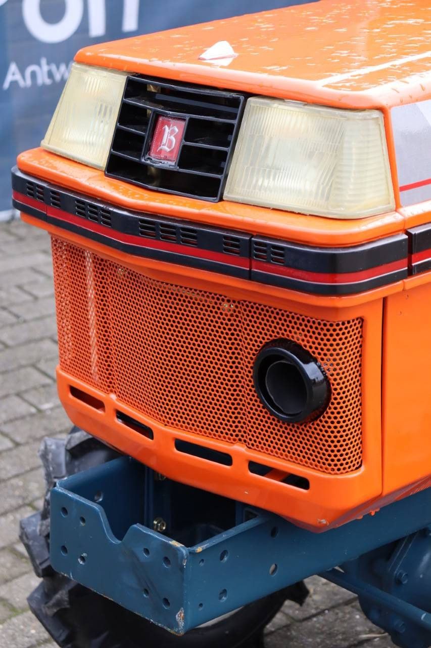 Minitraktor Kubota B-40 4WD Diesel 14 PS