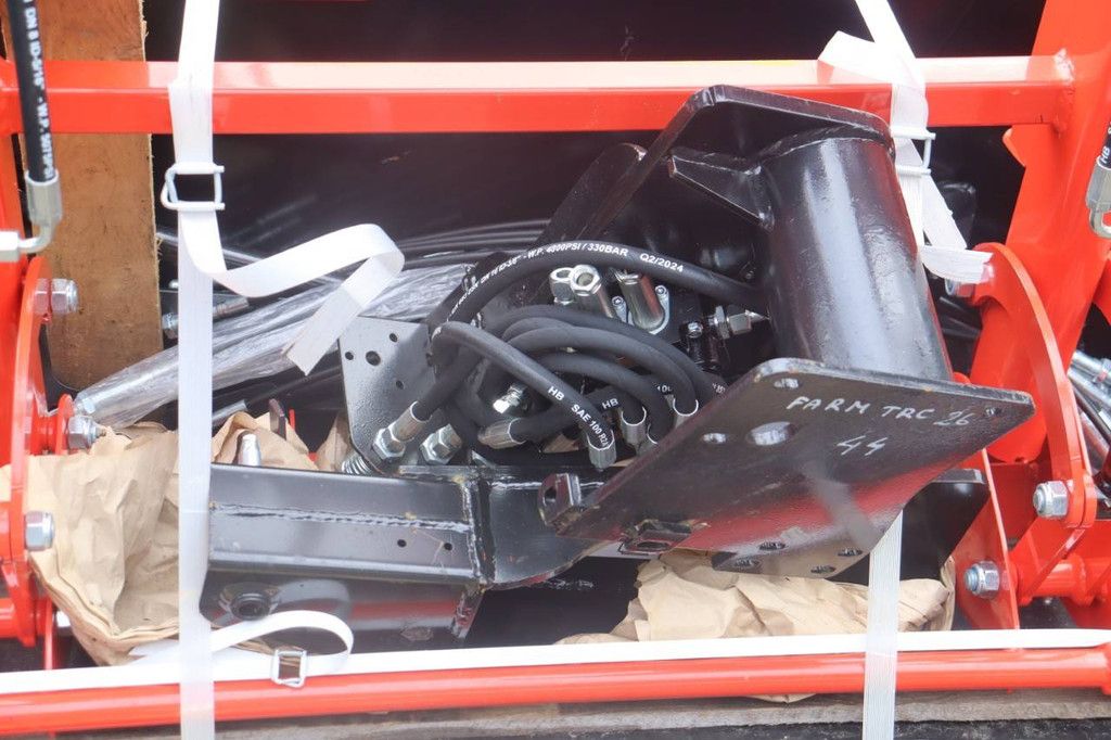 Frontlader Farmtrac 26 Neu