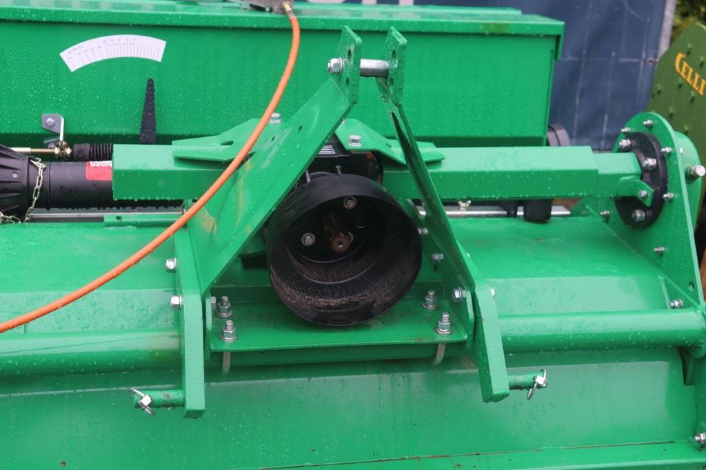 Überkopffräse Geo SB145 2022 mit Sämaschine Neu (Marge)