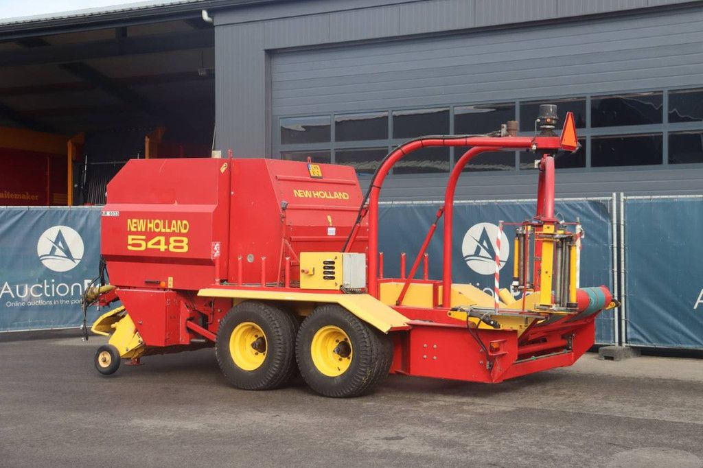 Baler New Holland 548 2001