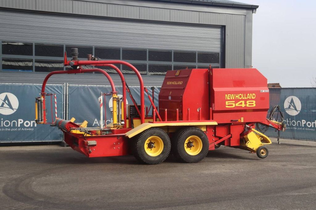 Baler New Holland 548 2001