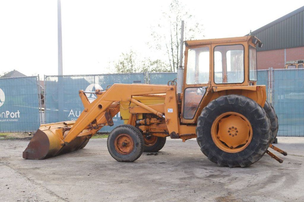 MWM Dieseltraktor mit Frontlader