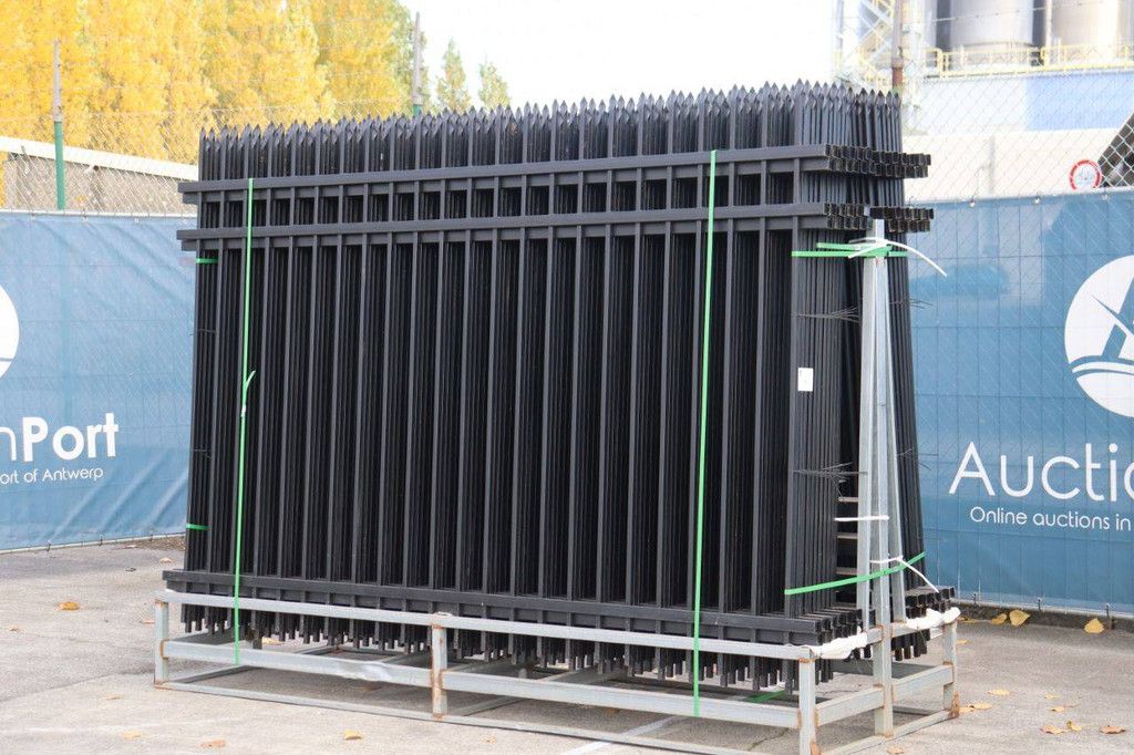 Zaun 72 x 1,8 m mit Pfosten (neu)