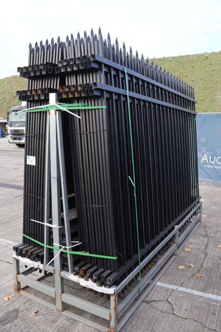 Zaun 72 x 1,8 m mit Pfosten (neu)