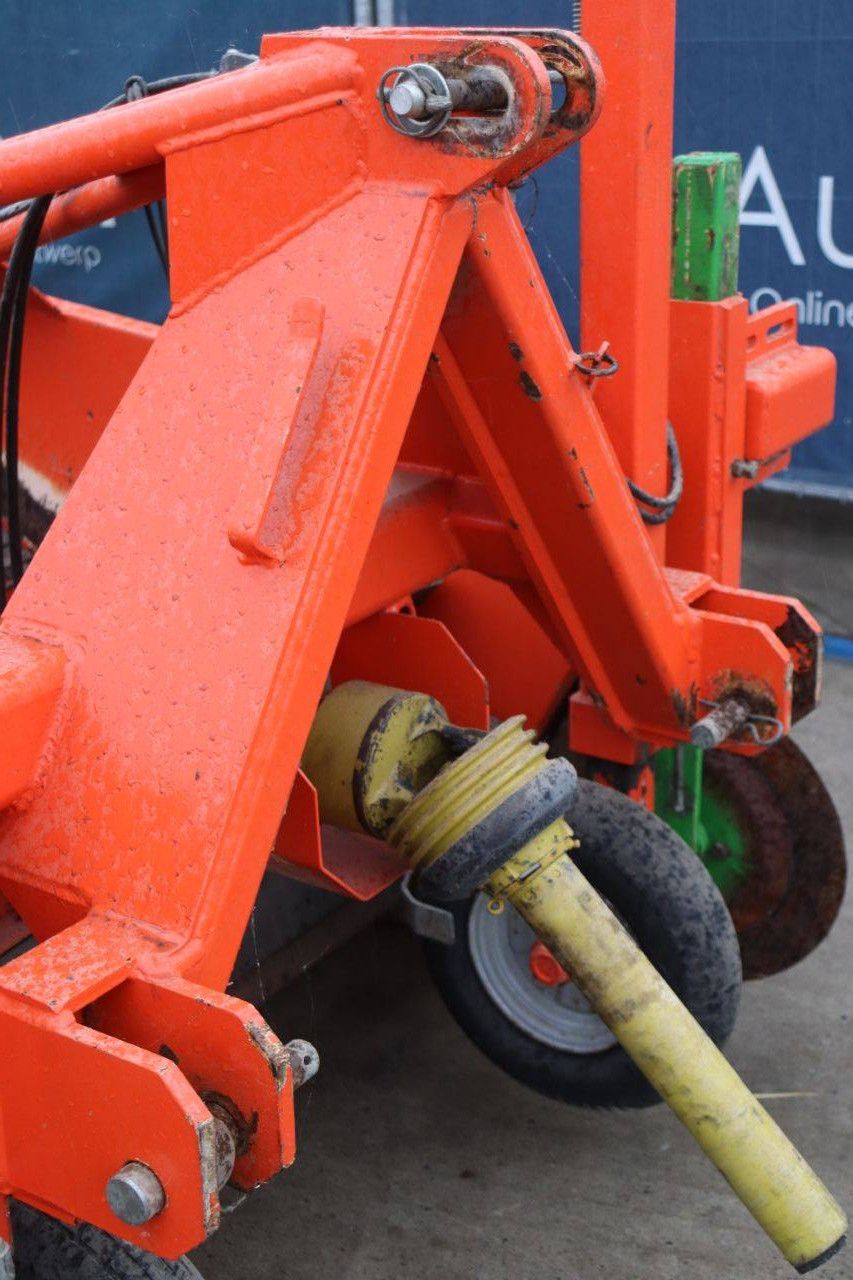 Holaras UR135HZ 2013 Onion Defoliator