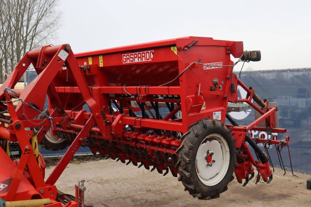 Seeder Gaspardo M300 2002 (Margin)