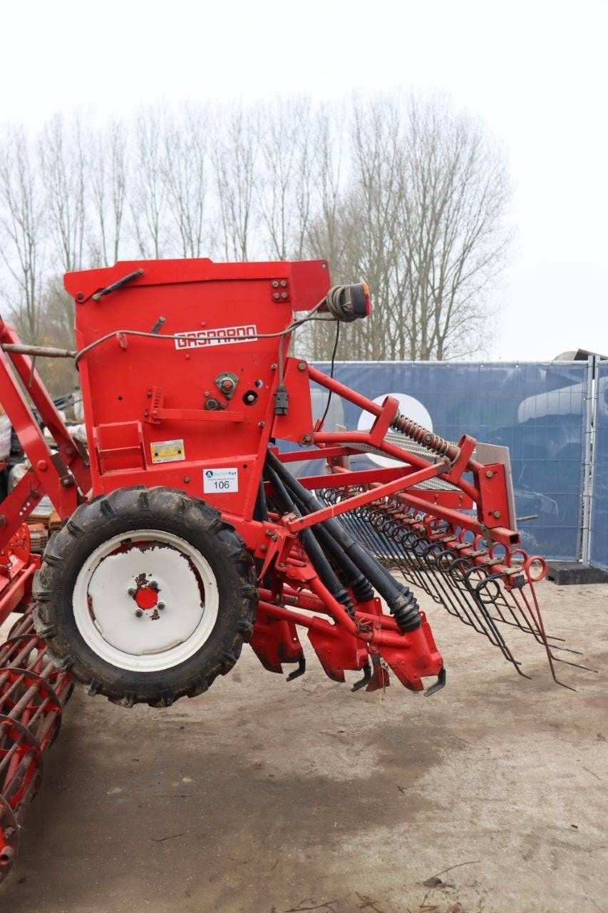 Seeder Gaspardo M300 2002 (Margin)