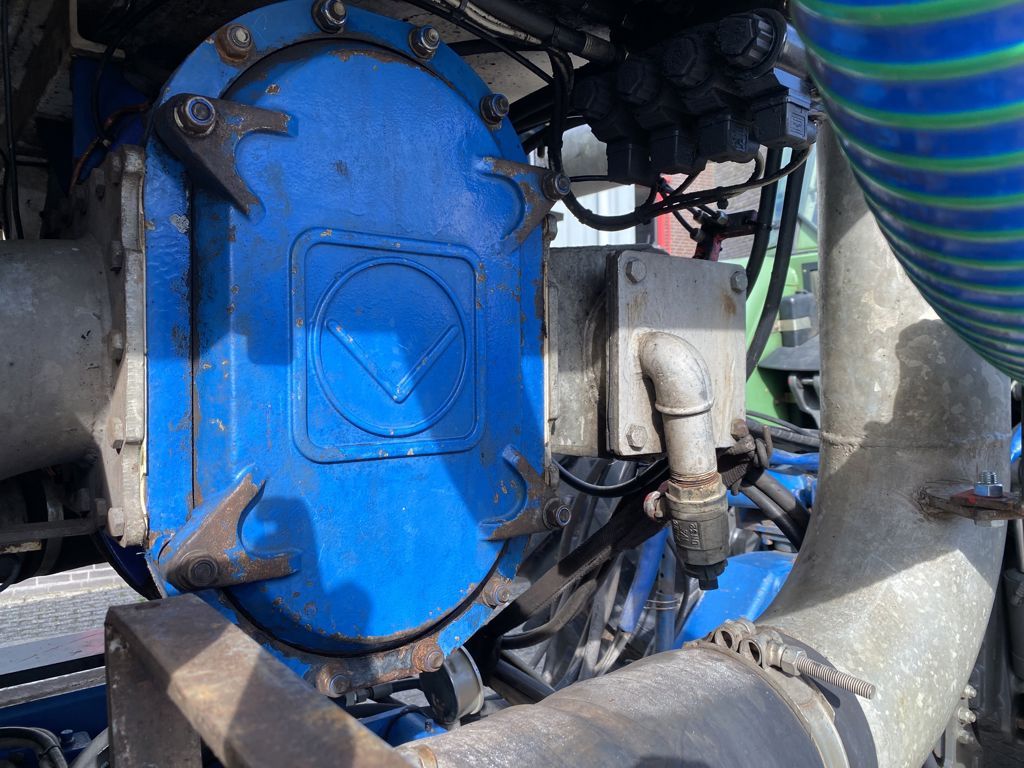 BLW BERKERS TECHNIEK 3-Asser Chassis met Tank