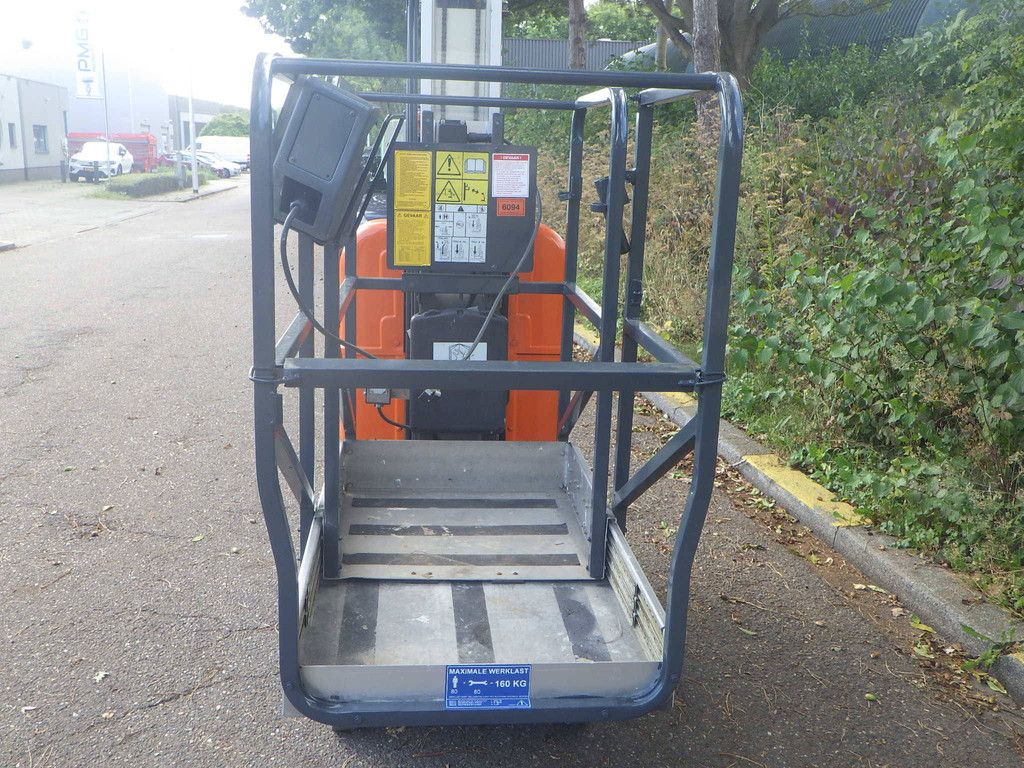 JLG 20MVL 7.98m Electric Mast Lift 2016