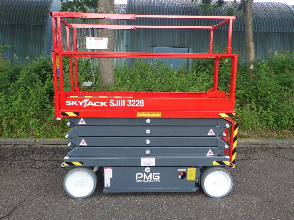 Scissor lift Skyjack SJ3226 9.92m Electric 2018