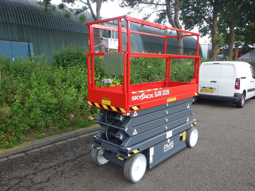 Scissor lift Skyjack SJ3226 9.92m Electric 2018