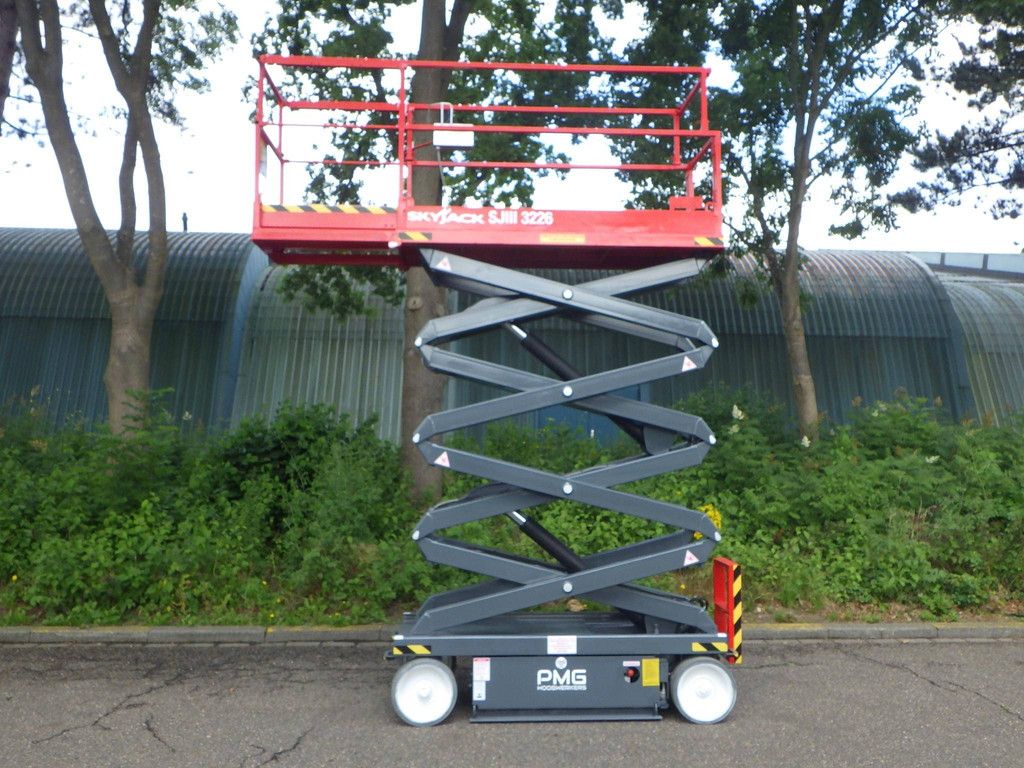 Scissor lift Skyjack SJ3226 9.92m Electric 2018