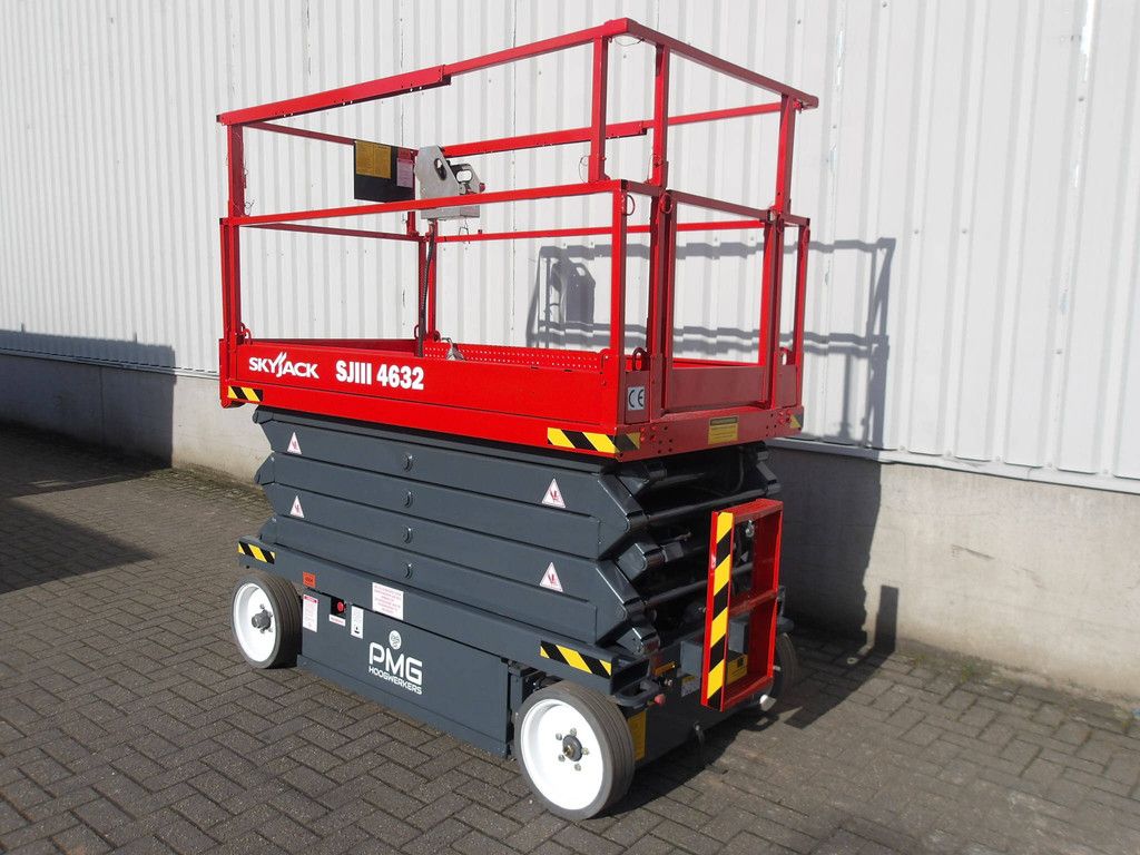 Scherenhebebühne Skyjack SJ4632 11,75 m elektrisch 2016 bei Nieuwe Vlemmix