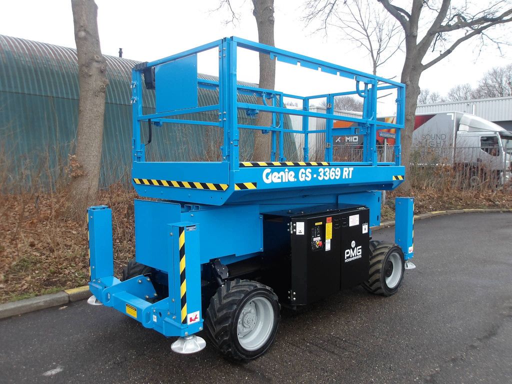 Scissor lift Genie GS-3369RT 11.96m Diesel 2015