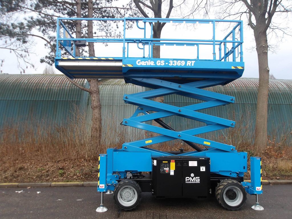 Scissor lift Genie GS-3369RT 11.96m Diesel 2015