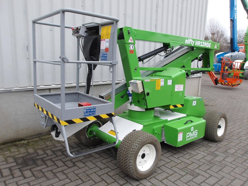 Nifty HR12NDE 12.20m Bi-energy articulated boom lift 2017