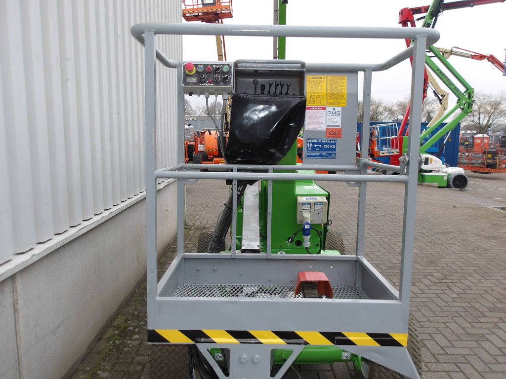 Nifty HR12NDE 12.20m Bi-energy articulated boom lift 2017