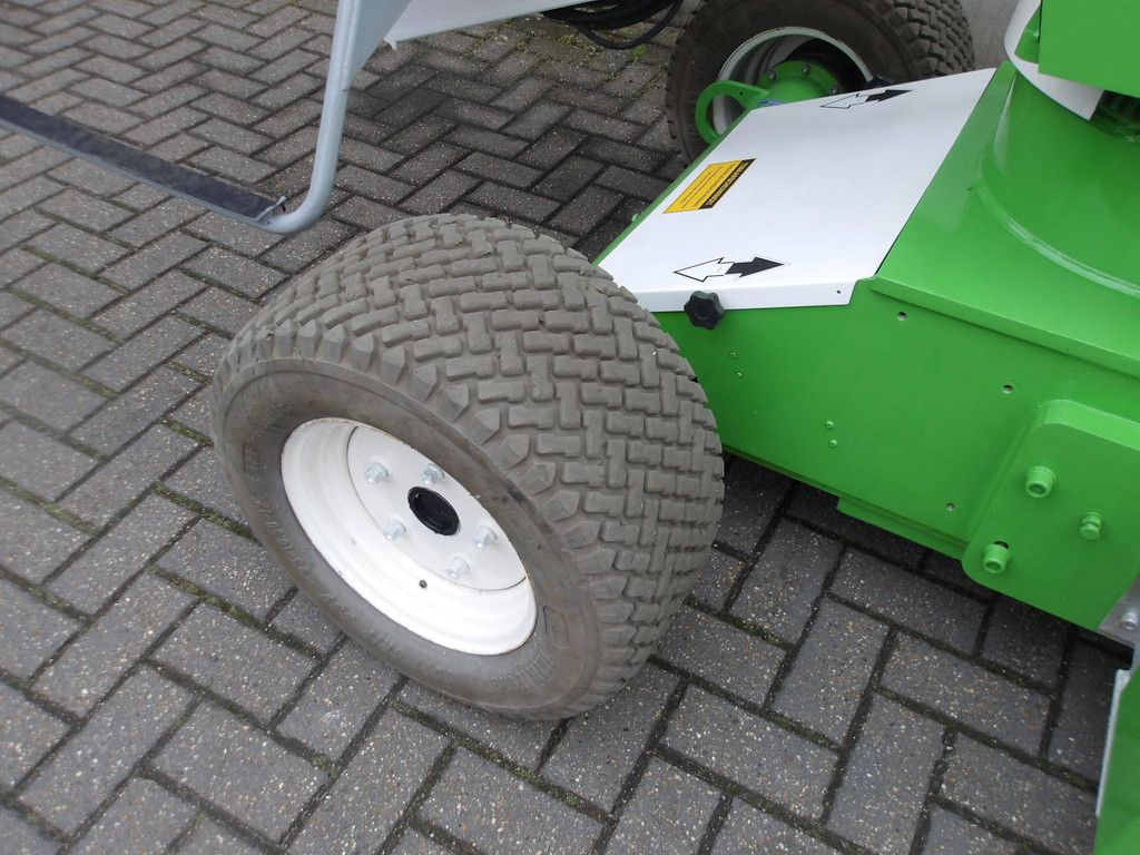 Nifty HR12NDE 12.20m Bi-energy articulated boom lift 2017