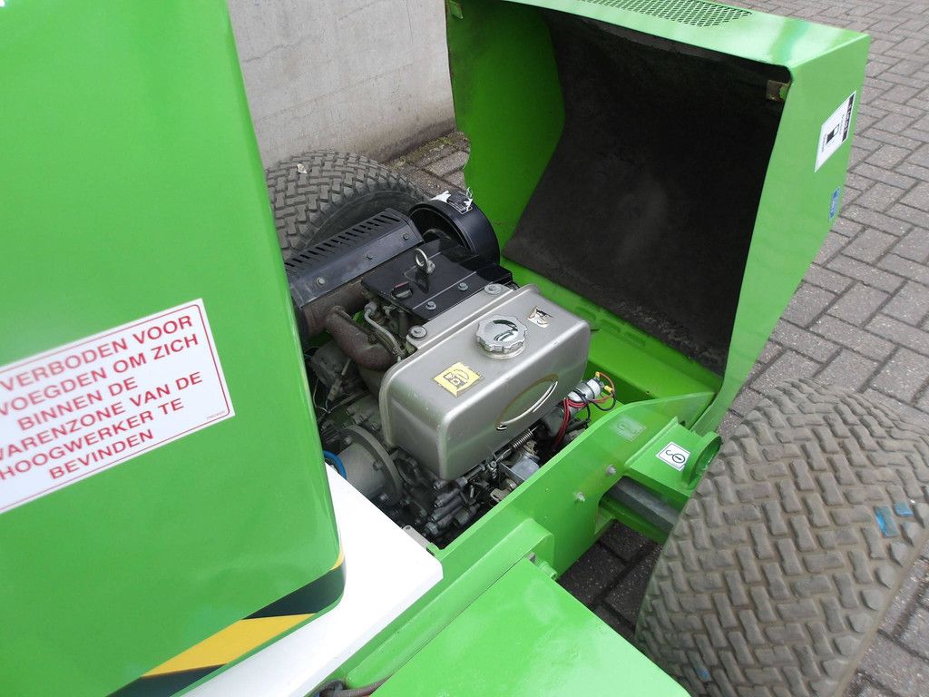 Nifty HR12NDE 12.20m Bi-energy articulated boom lift 2017