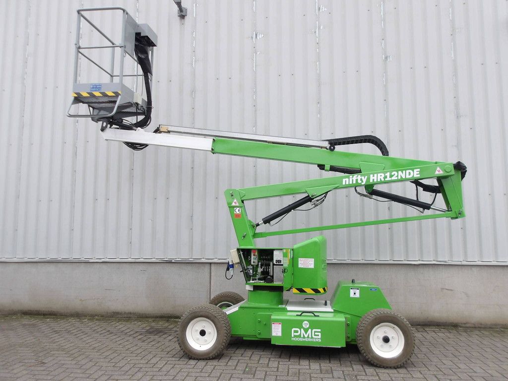 Nifty HR12NDE 12.20m Bi-energy articulated boom lift 2017