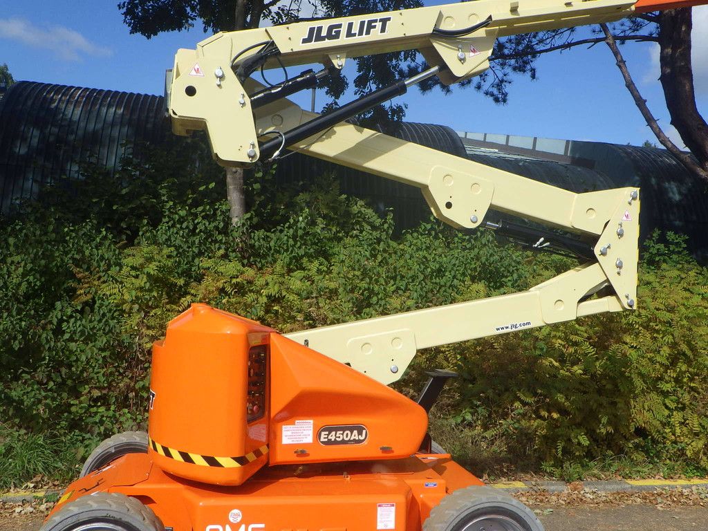 JLG E450AJ 15,72 m elektrische Gelenkteleskoparbeitsbühne 2011