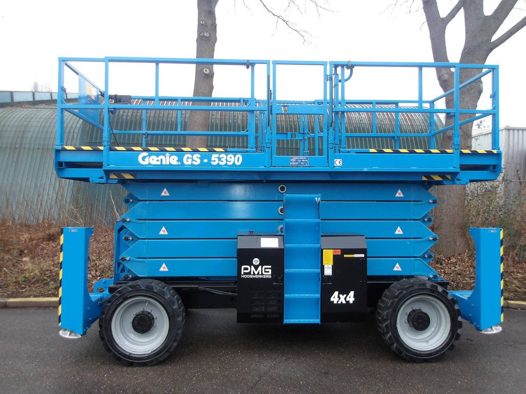 Scherenarbeitsbühne Genie GS-5390RT 18,15 m Diesel 2019