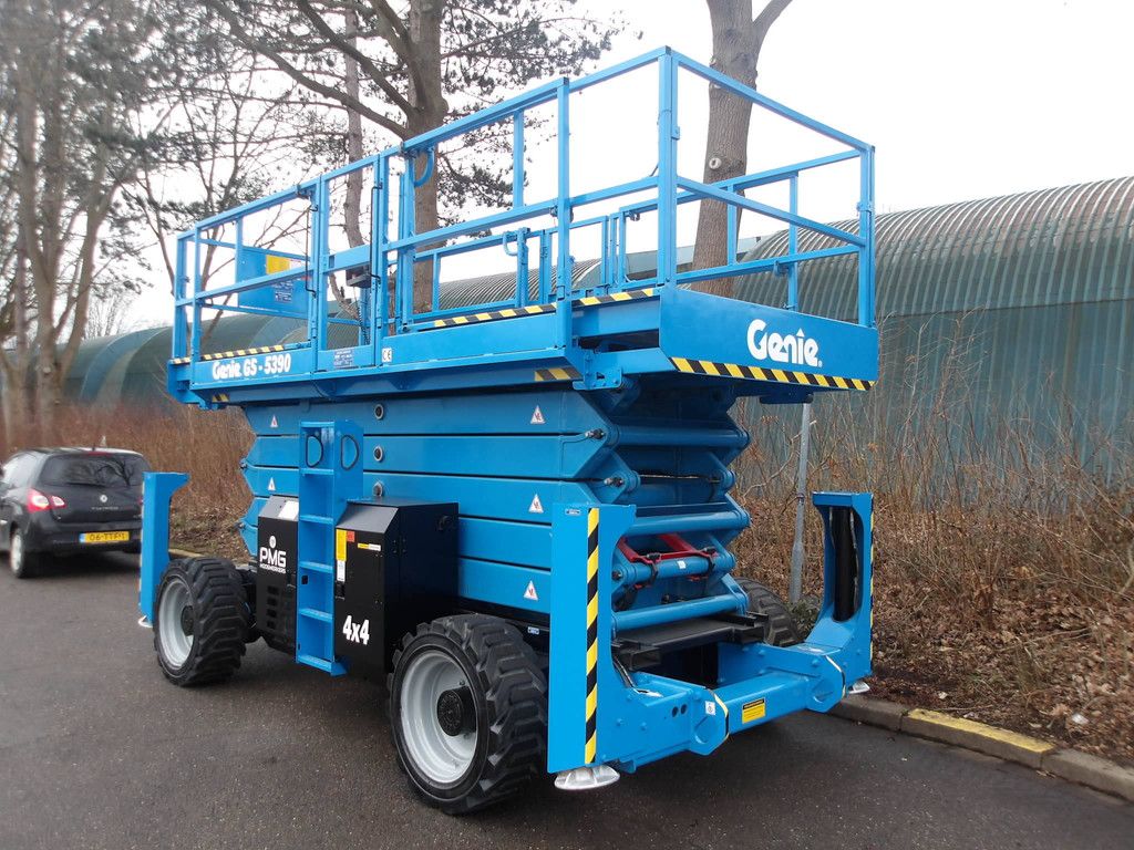 Scherenarbeitsbühne Genie GS-5390RT 18,15 m Diesel 2019