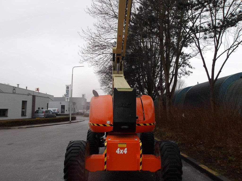 JLG 800AJ 24.38m Diesel Articulated Boom Lift 2013