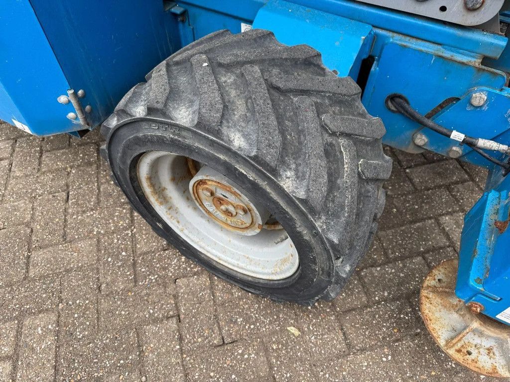 Genie GS3369RT Hoogwerker Schaarhoogwerker Ruwterrein