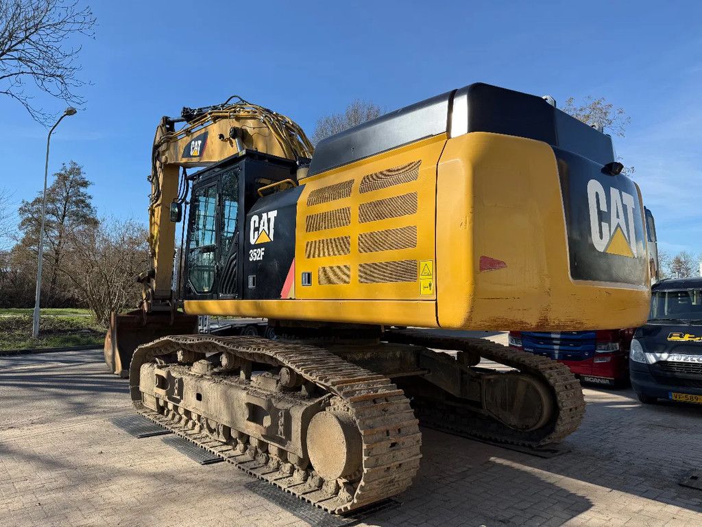 Caterpillar 352F