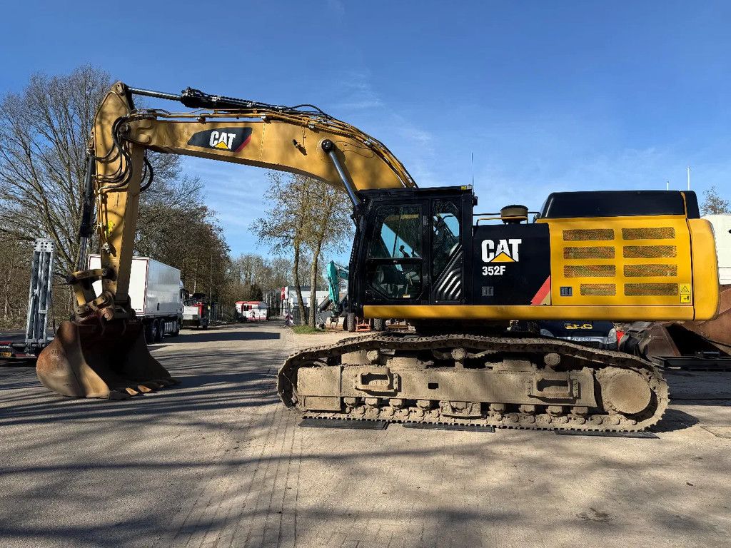 Caterpillar 352F