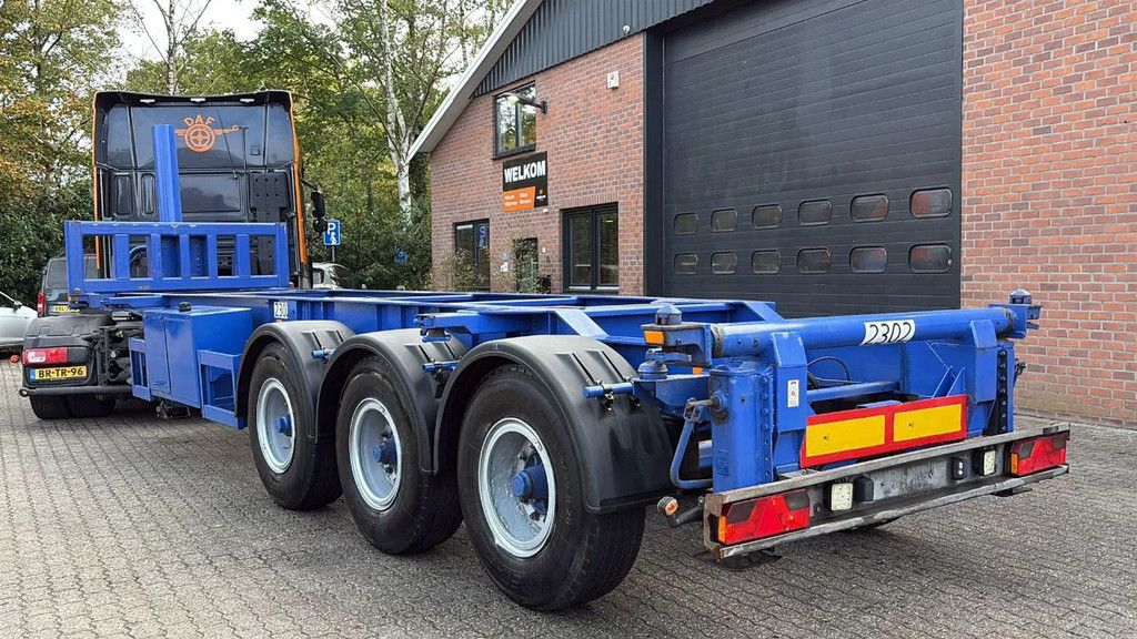 Hendricks 20ft container Kippchassis 24V hydraulic Self support!