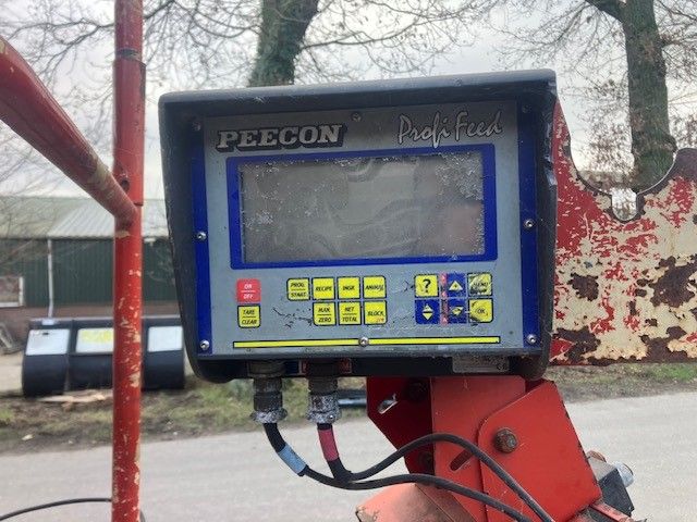 Gebruikte Peecon Biga Maxi eco getrokken voermengwagen