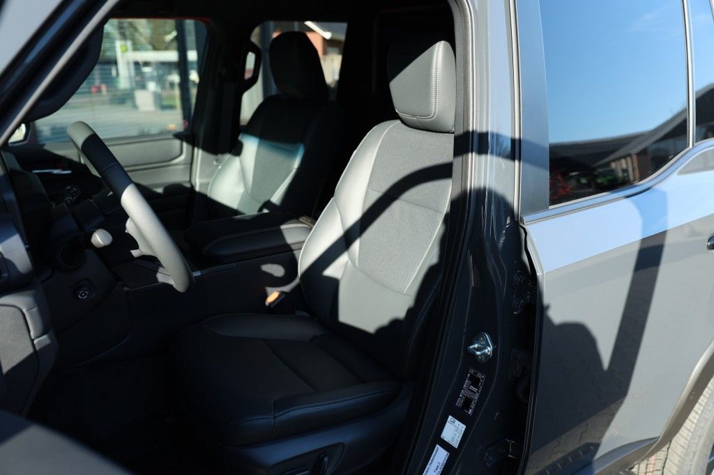 Toyota Landcruiser 250 2.8 D-4D 5DRS ELEGANCE A/T VAN BPM VRIJ