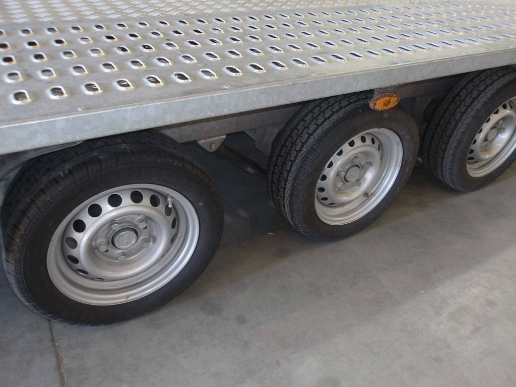 Car transporter Neiwiadow BR3 3500kg 6.1m 2025 (Margin)