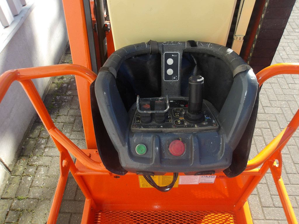 Mast lift Toucan 8E 8.20m Electric 2011