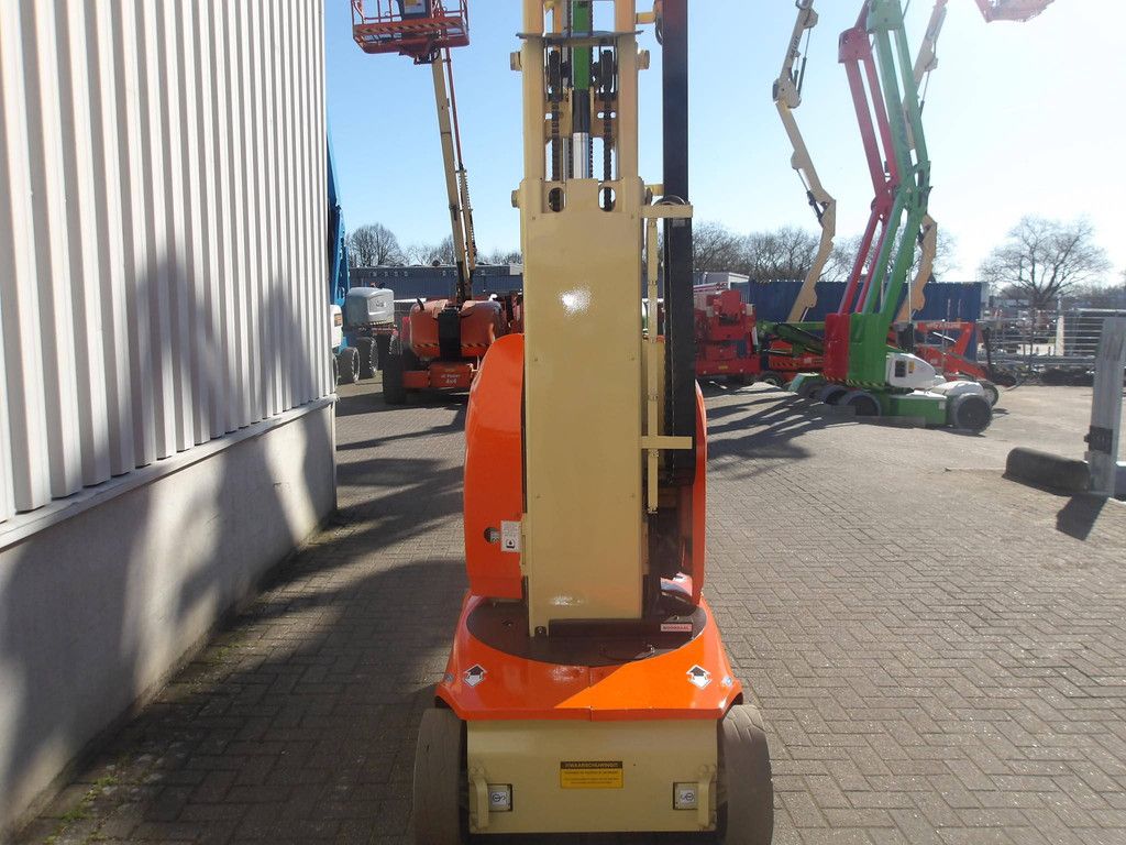 Mast lift Toucan 8E 8.20m Electric 2011