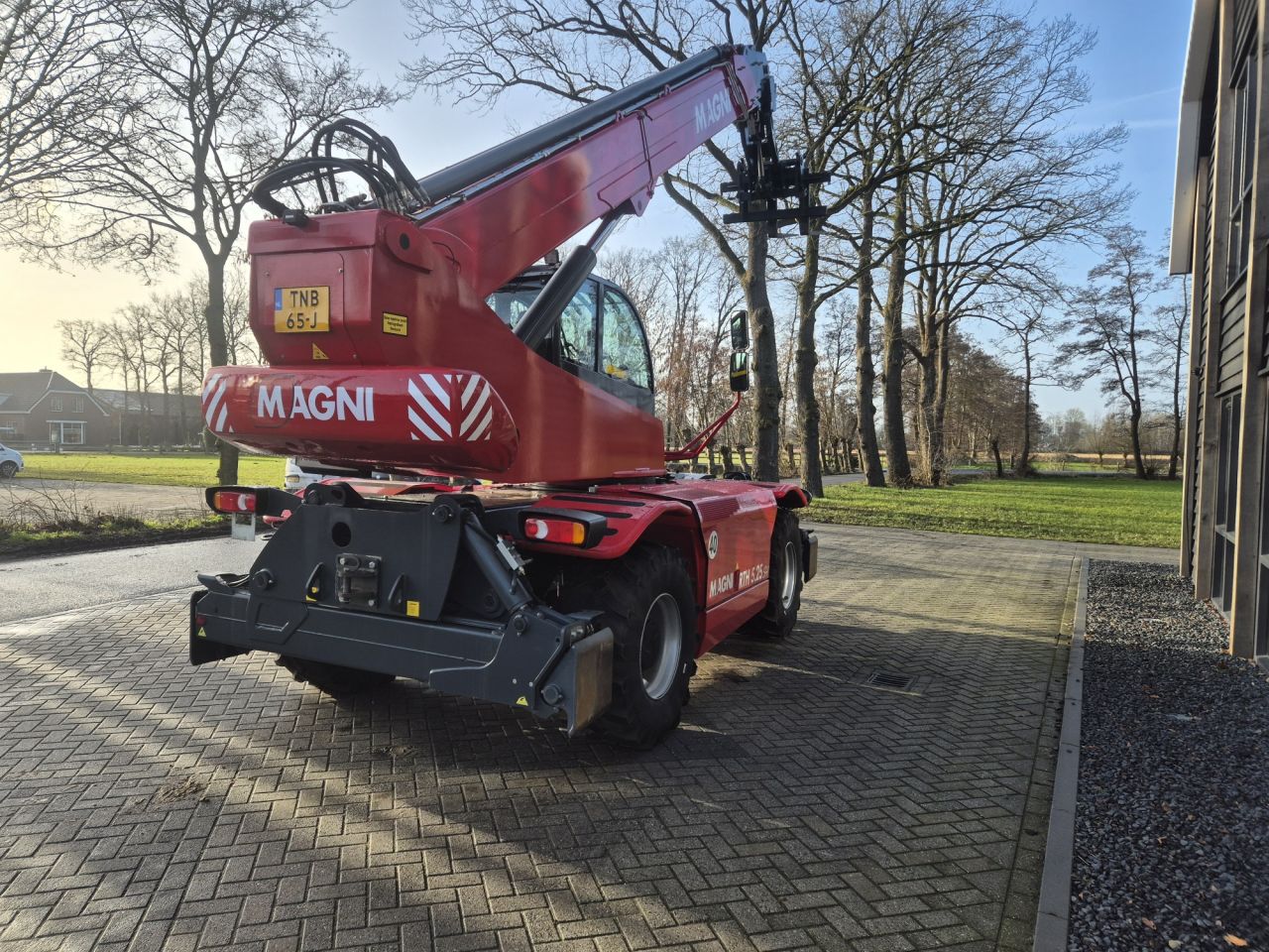 Gebruikte Magni RTH 5.25 roterende verreiker met hefhoogte 25 m