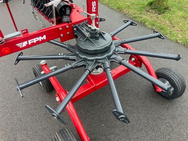 FPM RS 410/11+ gedragen hark werkbreedte 4100 mm