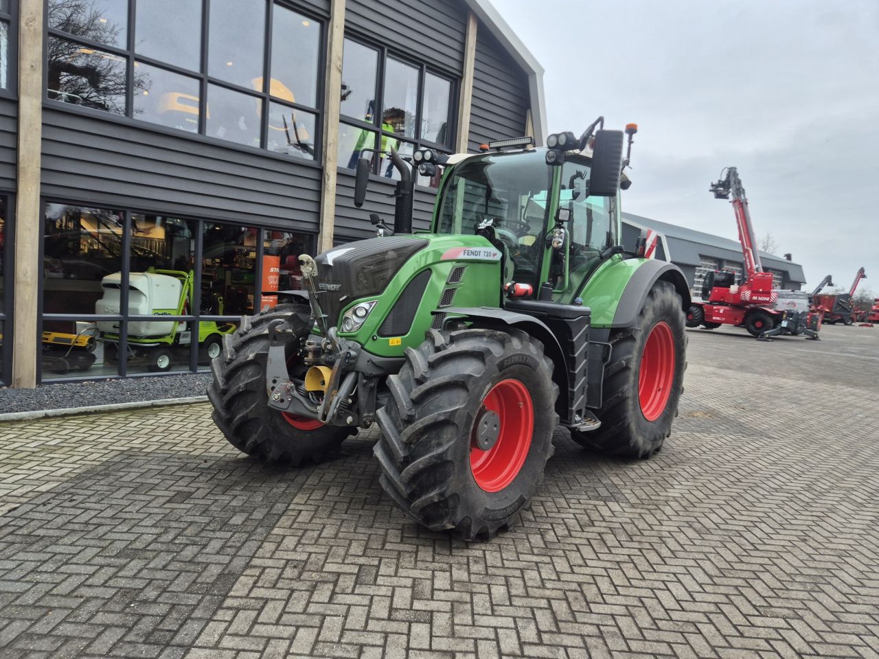 Gebruikte Fendt 720 vario profi plus tractor met airco