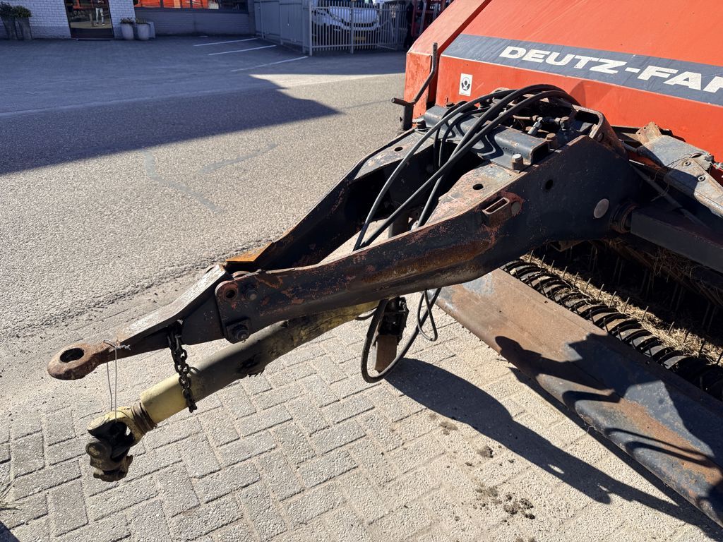 Deutz K390 Opraapwagen
