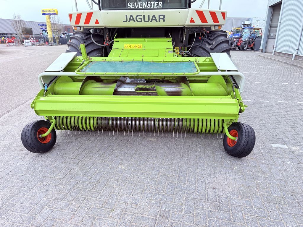 Claas JAGUAR 890 Feldhäcksler