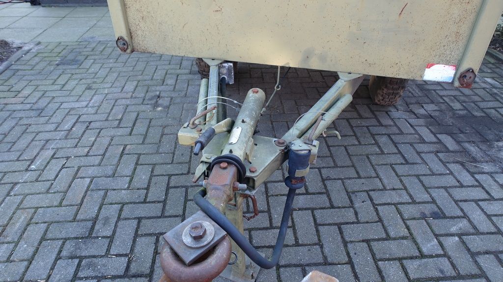 Saris Aanhanger ex leger met kenteken