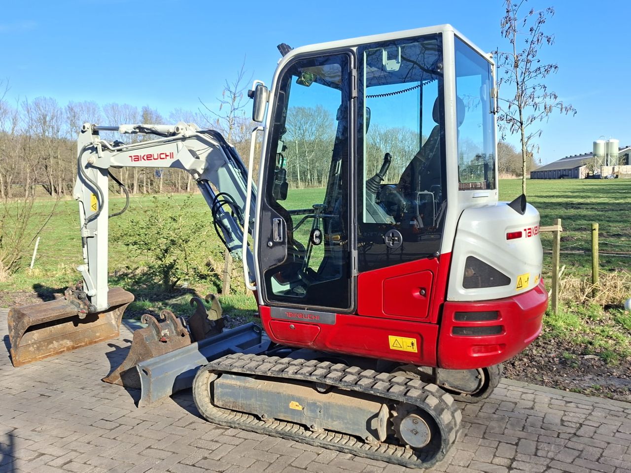Takeuchi TB230 | bj 2016 | 4732uur | VERKOCHT