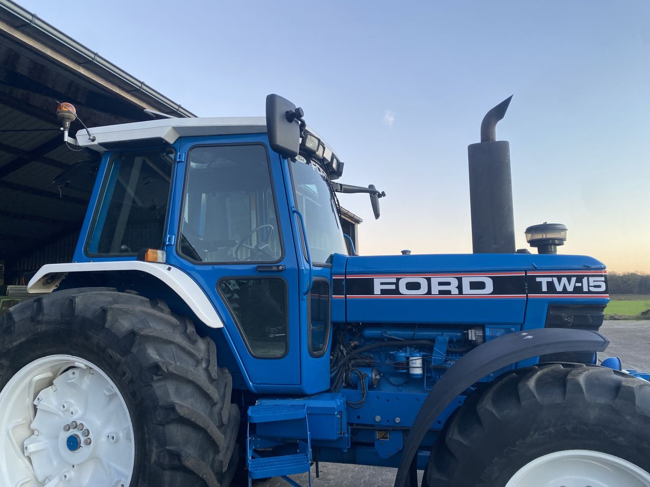 Nette Ford tw 15 dual power 40km