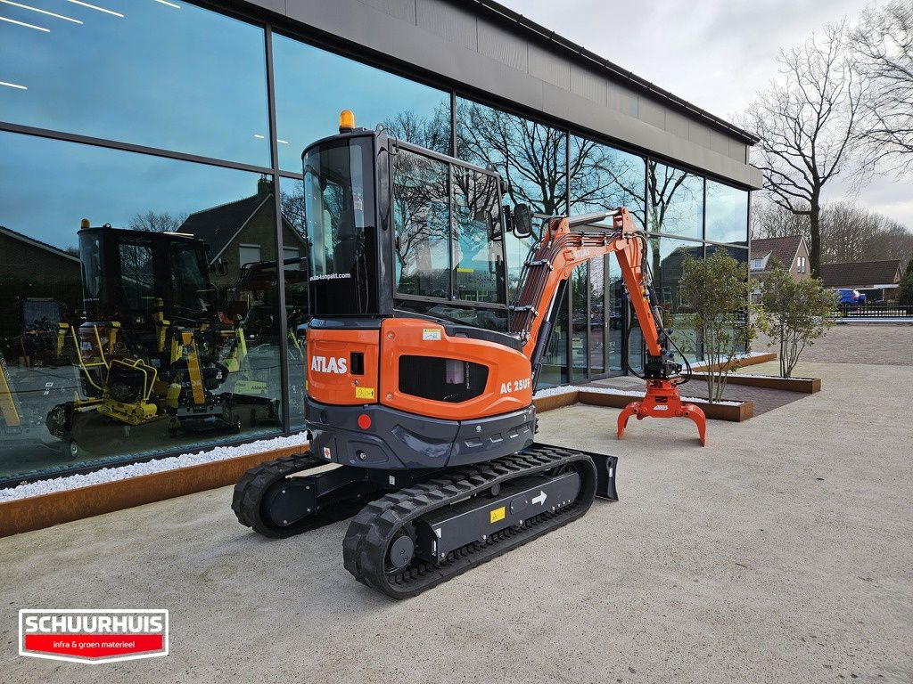 Atlas AC25UF minikraan binnendraaier