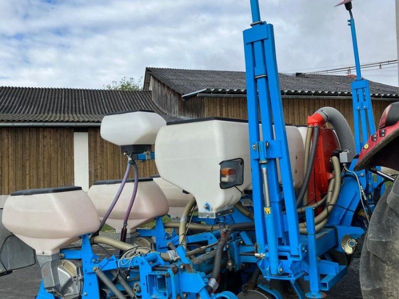 Monosem NG PLUS 3 6-RHG mit Garanulatstreuer