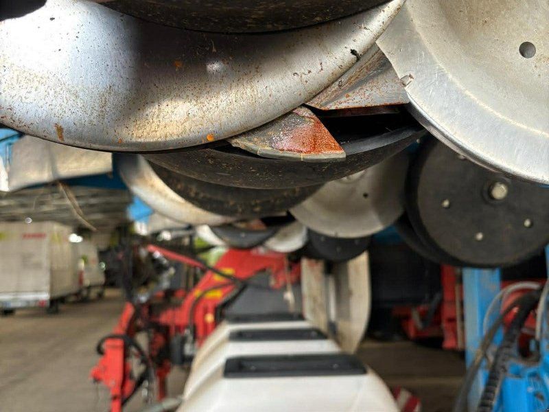 Monosem Maissteckgerät 9-Reihig NG Plus, Pro Andruckrolle